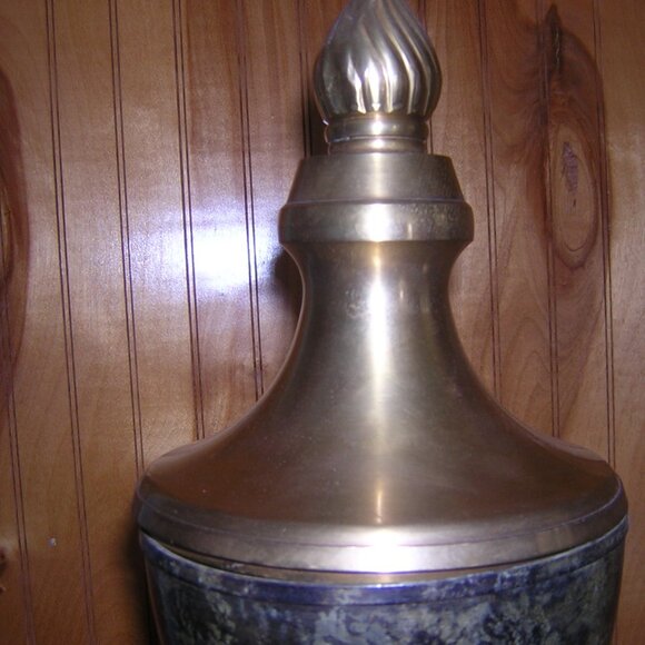 Metal Urn - Brass-tone Cover with Marbled Green Base-Vintage - Picture 4 of 6